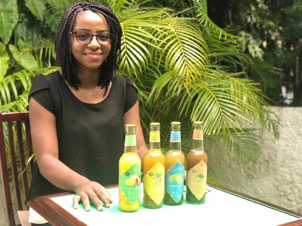 Gabon : une jeune entrepreneure réussit à créer une start-up de jus de fruits avec 25 000 FCFA